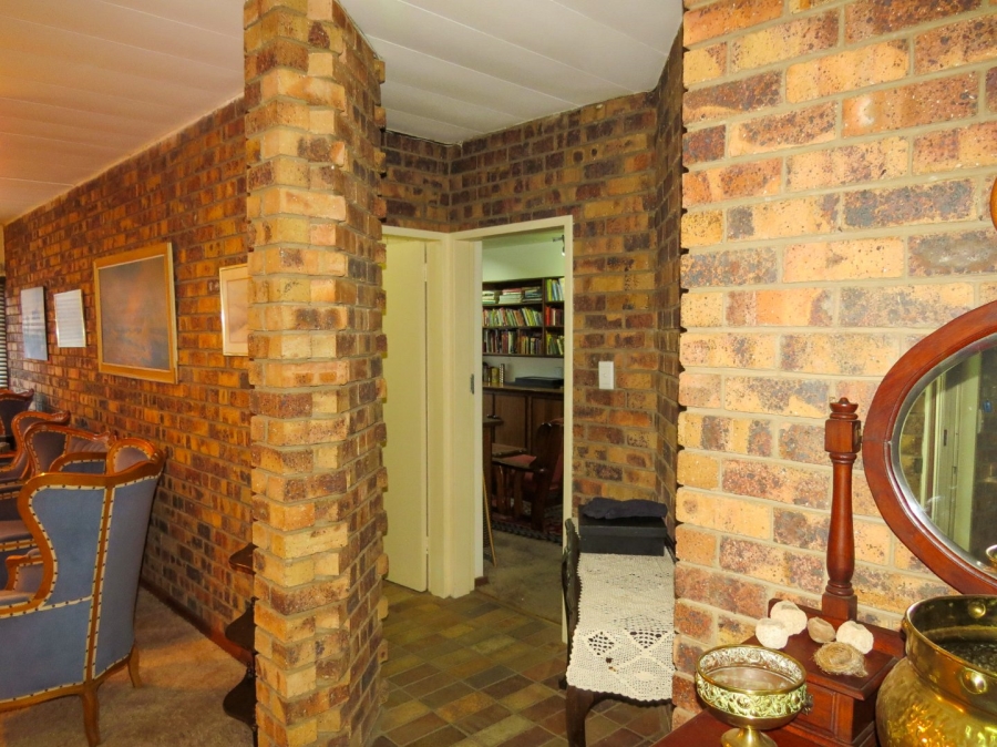 4 Bedroom Property for Sale in Heuwelsig Free State
